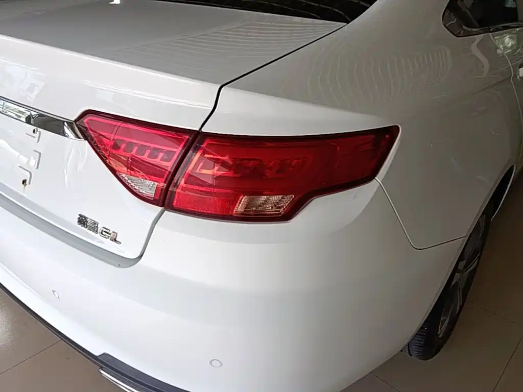 Geely Emgrand GL — миниатюра 8