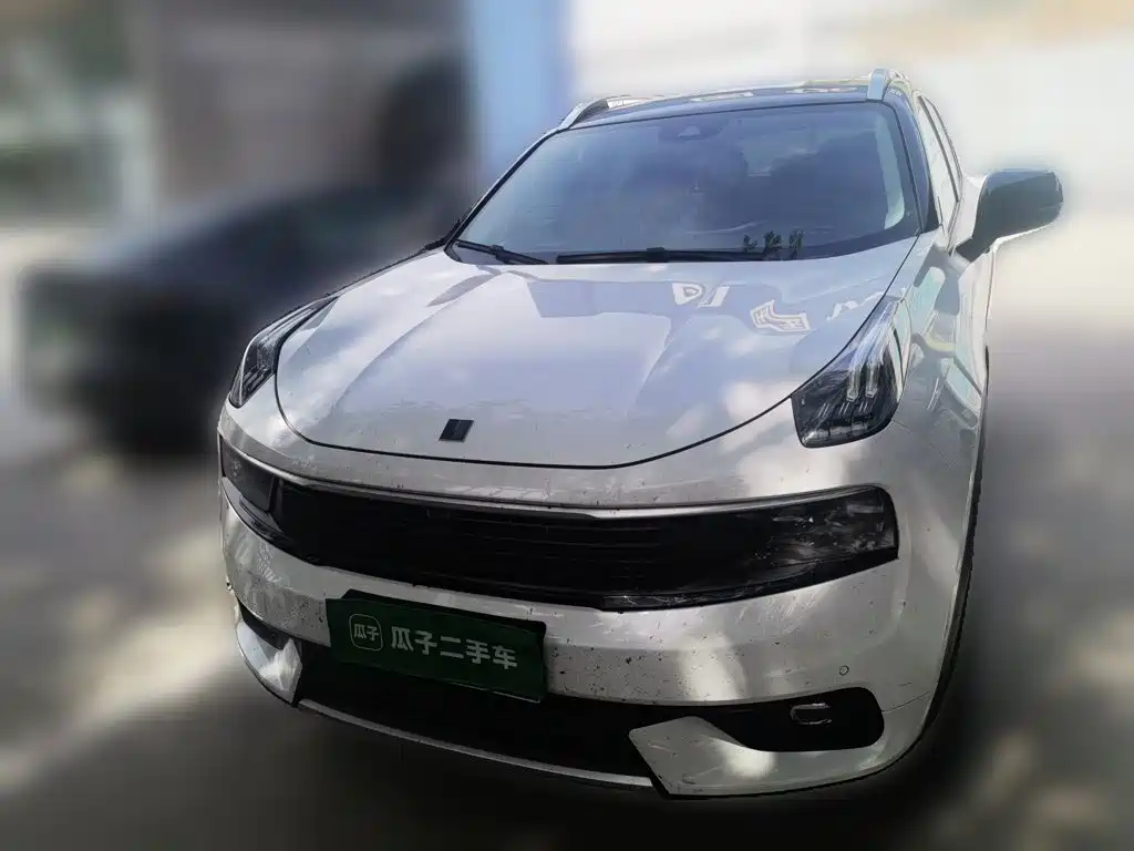 Lynk & Co 01 — миниатюра 2