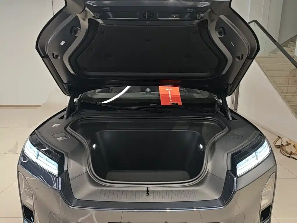 NIO ES8 — миниатюра 20