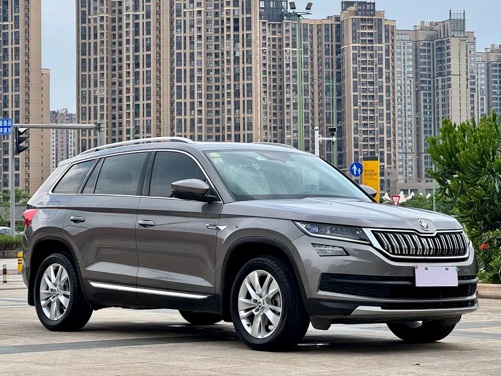 Skoda Kodiaq 2017 TSI330 7 мест Luxury