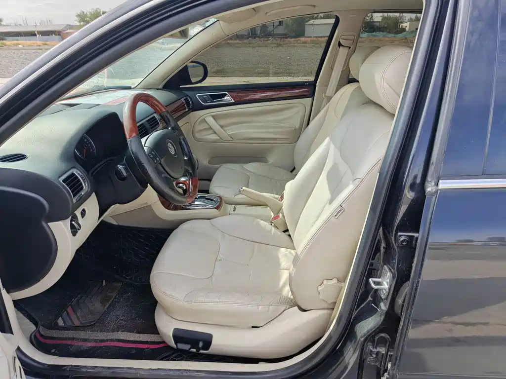 Volkswagen Passat Lingyu — миниатюра 7