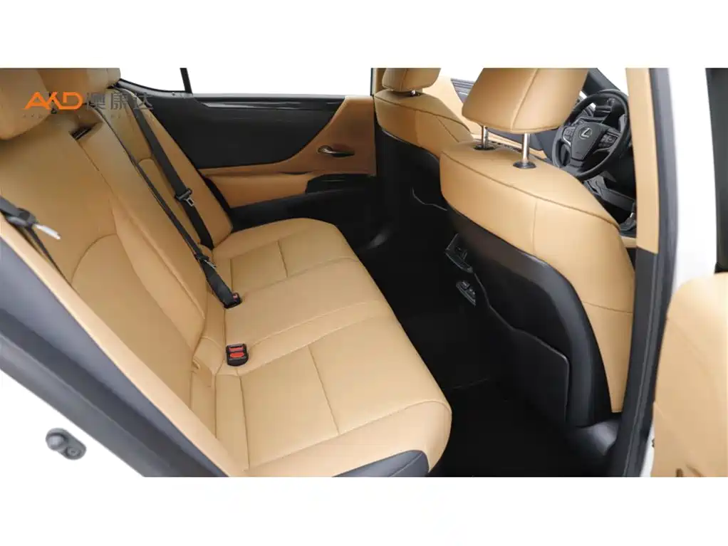 Lexus ES — миниатюра 8