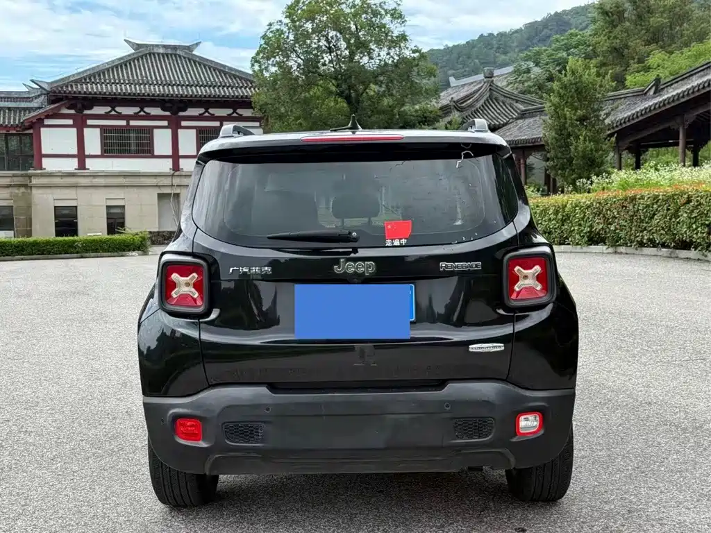 Jeep Renegade — миниатюра 5