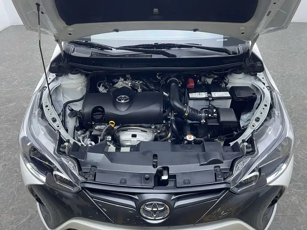 Toyota Yaris L — миниатюра 19