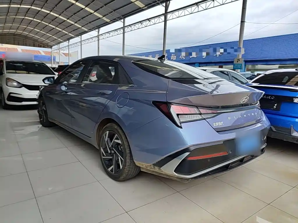 Hyundai Elantra — миниатюра 5