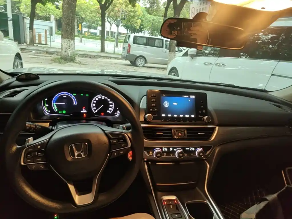 Honda Accord — миниатюра 10