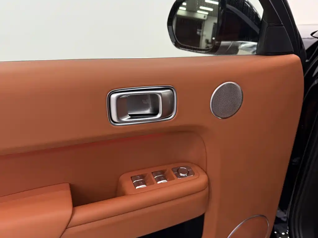 Li Auto Li L8 — миниатюра 6