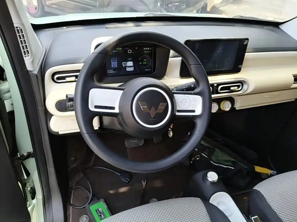 Wuling MINIEV — миниатюра 11