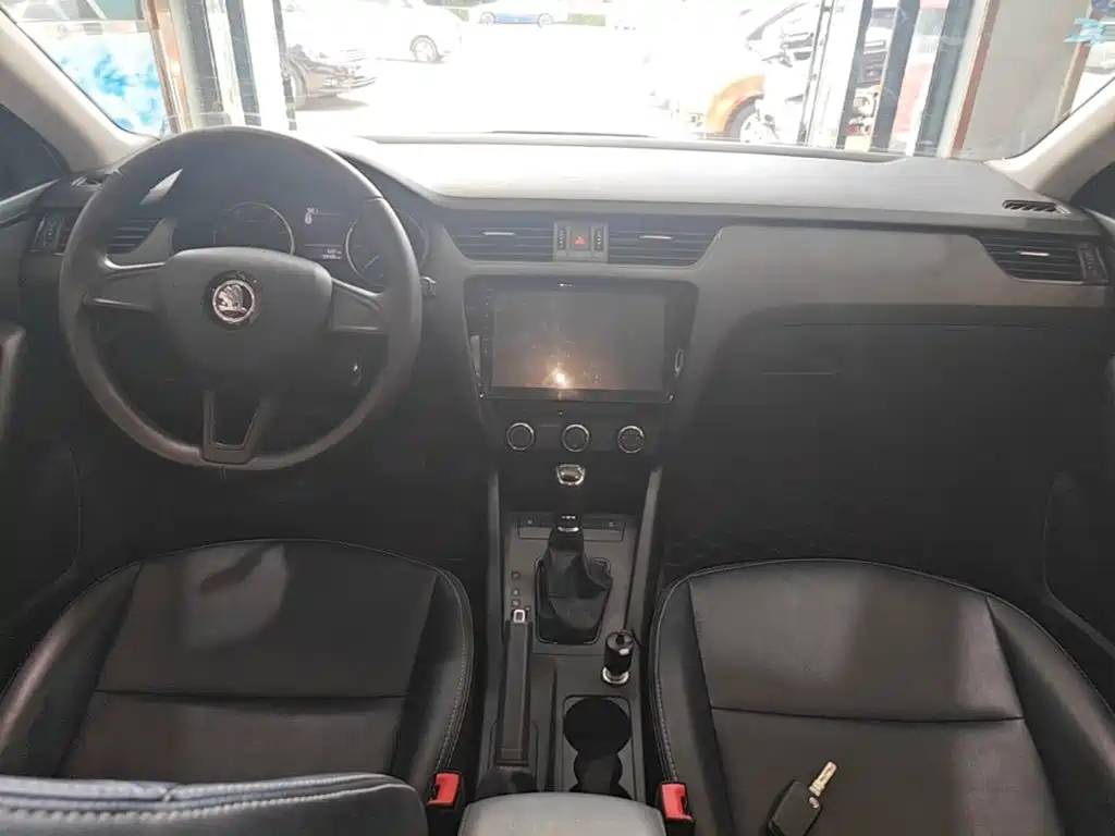 Skoda Octavia — миниатюра 10