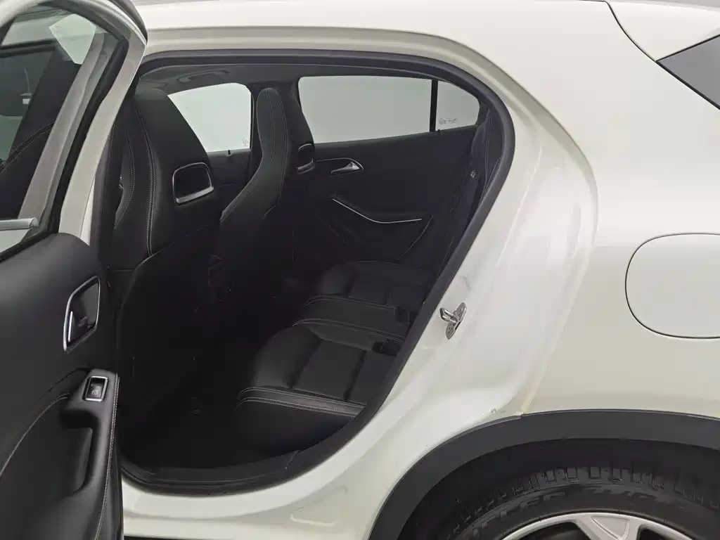 Mercedes-Benz GLA — миниатюра 15