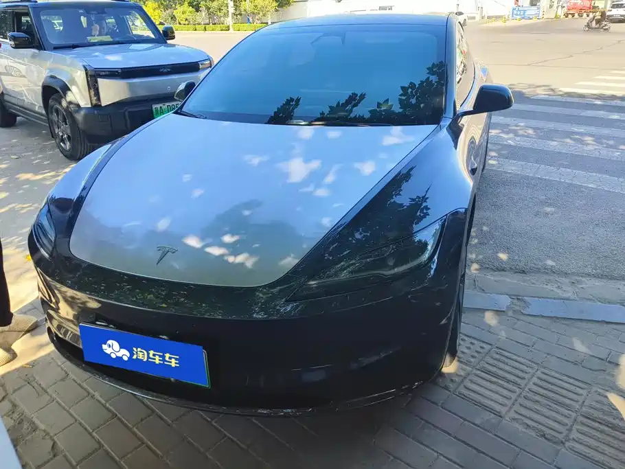 Tesla Model 3 — миниатюра 2