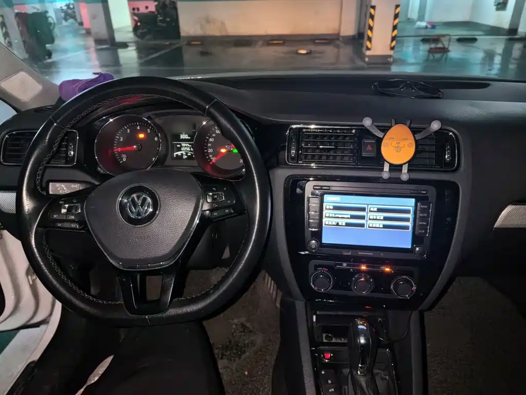 Volkswagen Sagitar — миниатюра 6