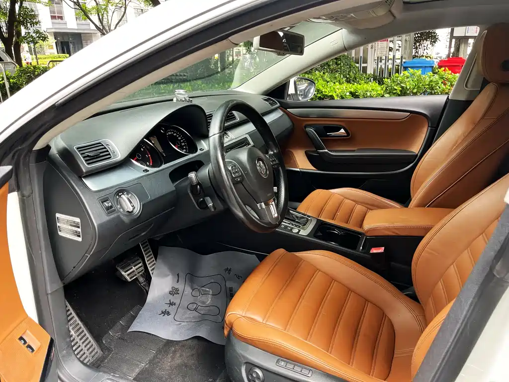 Volkswagen FAW - Passat CC CC 2013 1.8TSI Luxury