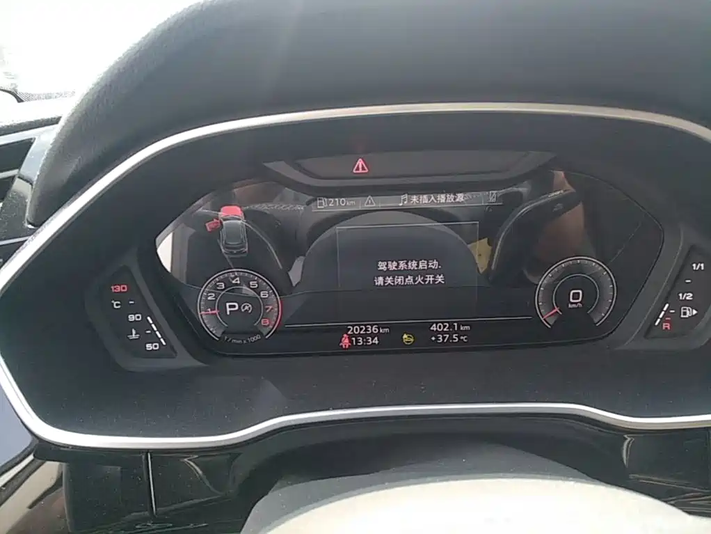 Audi Q3 — миниатюра 12