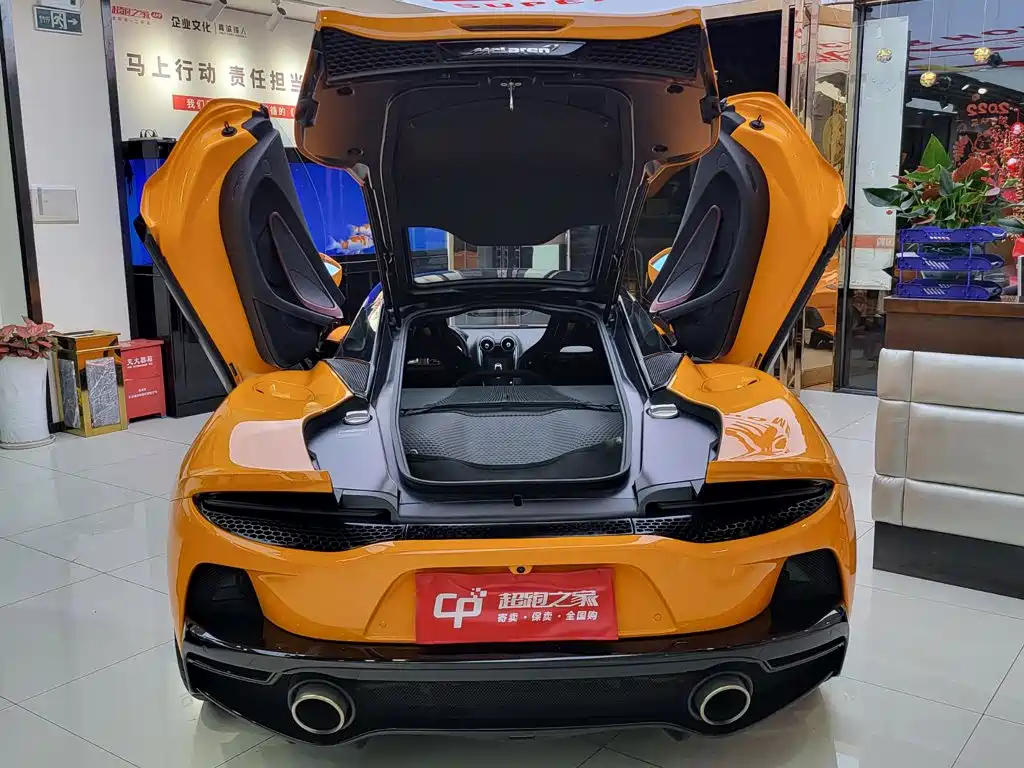 McLaren GT — миниатюра 5