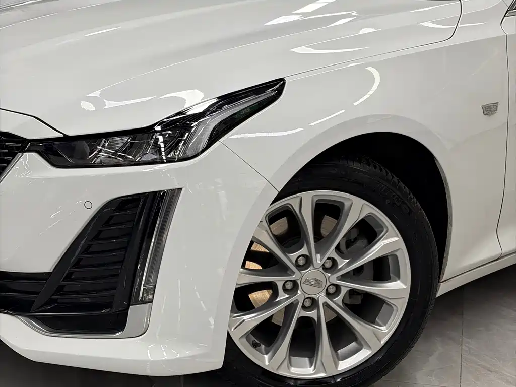 Cadillac CT5 — миниатюра 2
