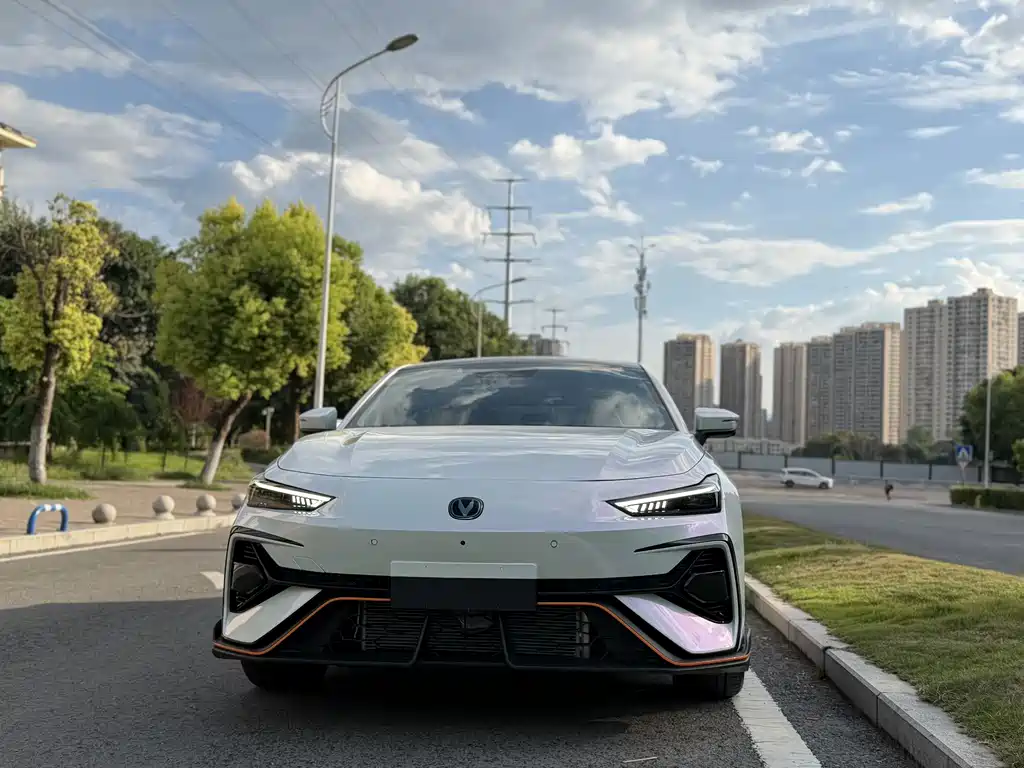 Changan UNI-V — миниатюра 2