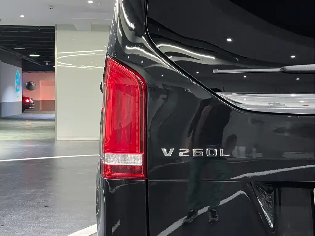 MERCEDES-BENZ V CLASS