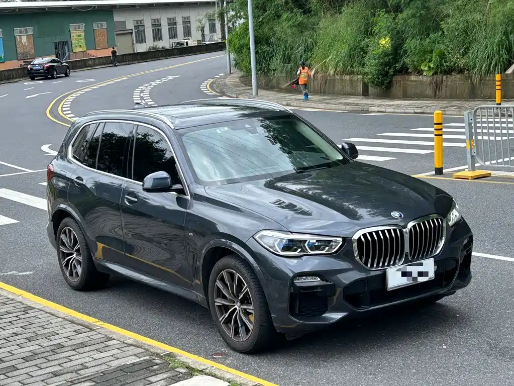 BMW X5 2021 xDrive40i M Sport