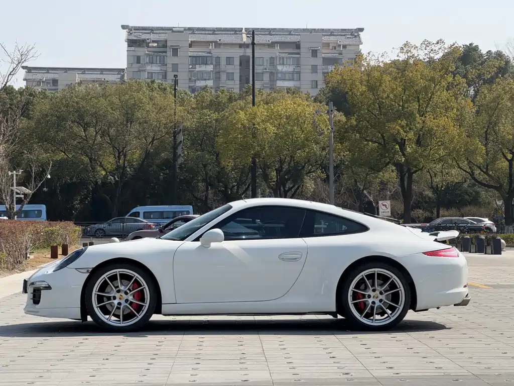 Porsche 911 2012 Carrera S 3.8L