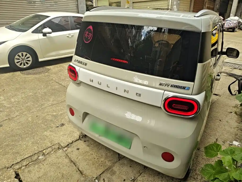 Wuling MINIEV — миниатюра 7
