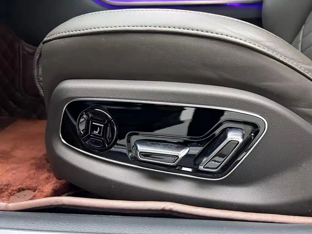 Audi A8 — миниатюра 6