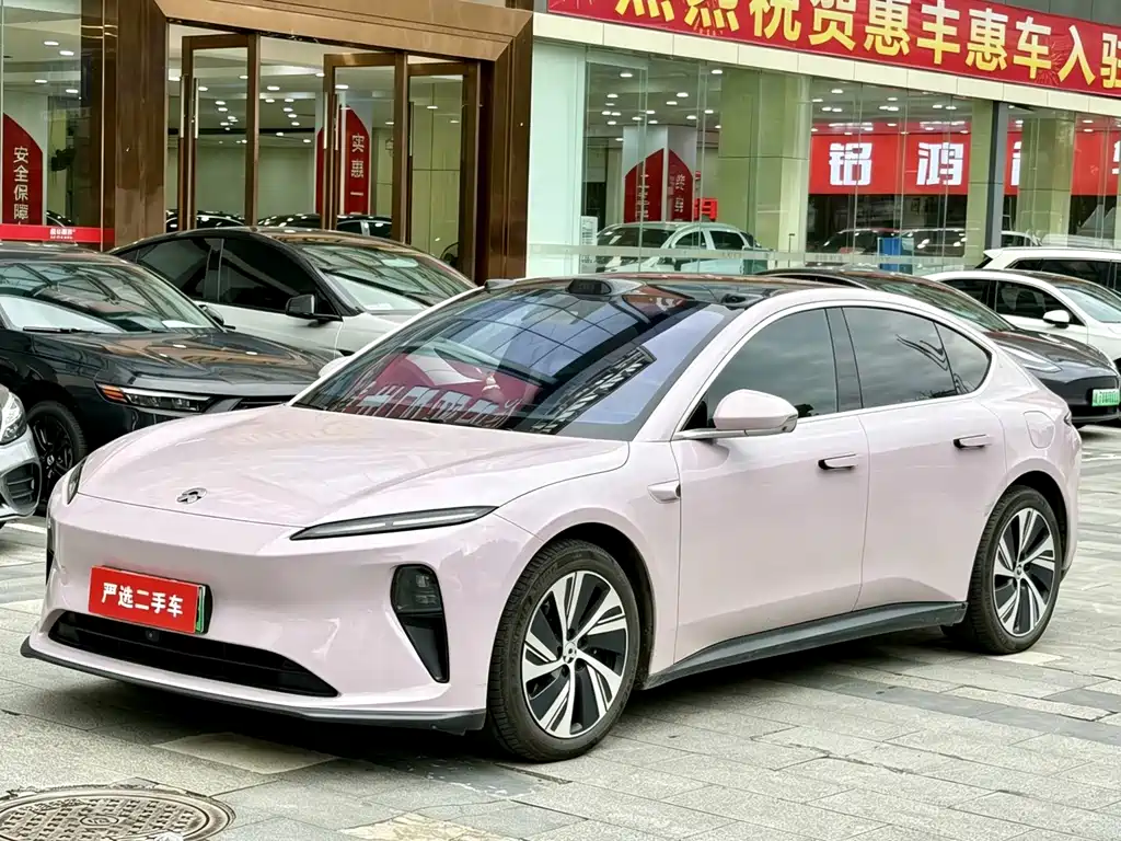 NIO ET5