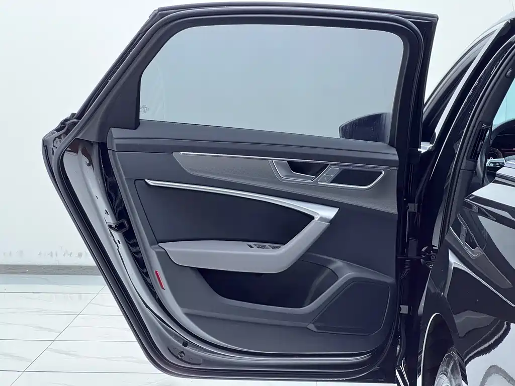 Audi A6L — миниатюра 21