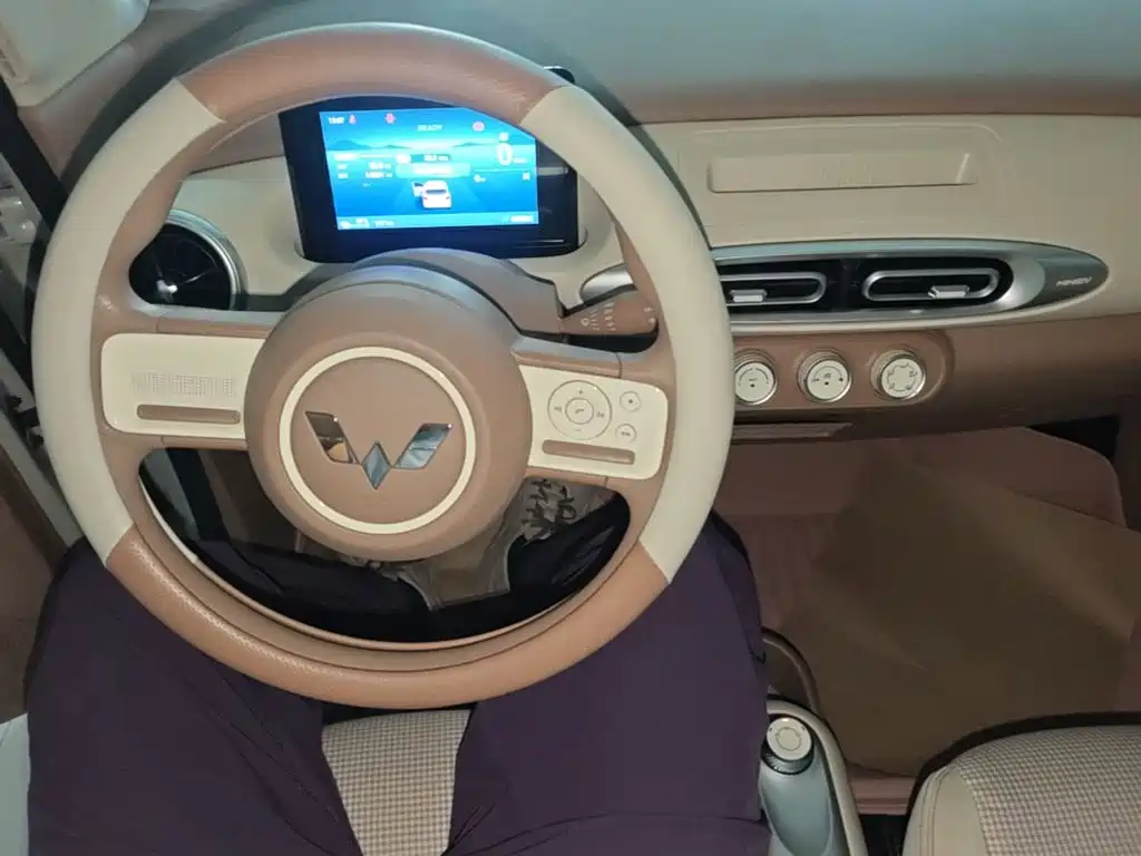 Wuling MINIEV — миниатюра 10
