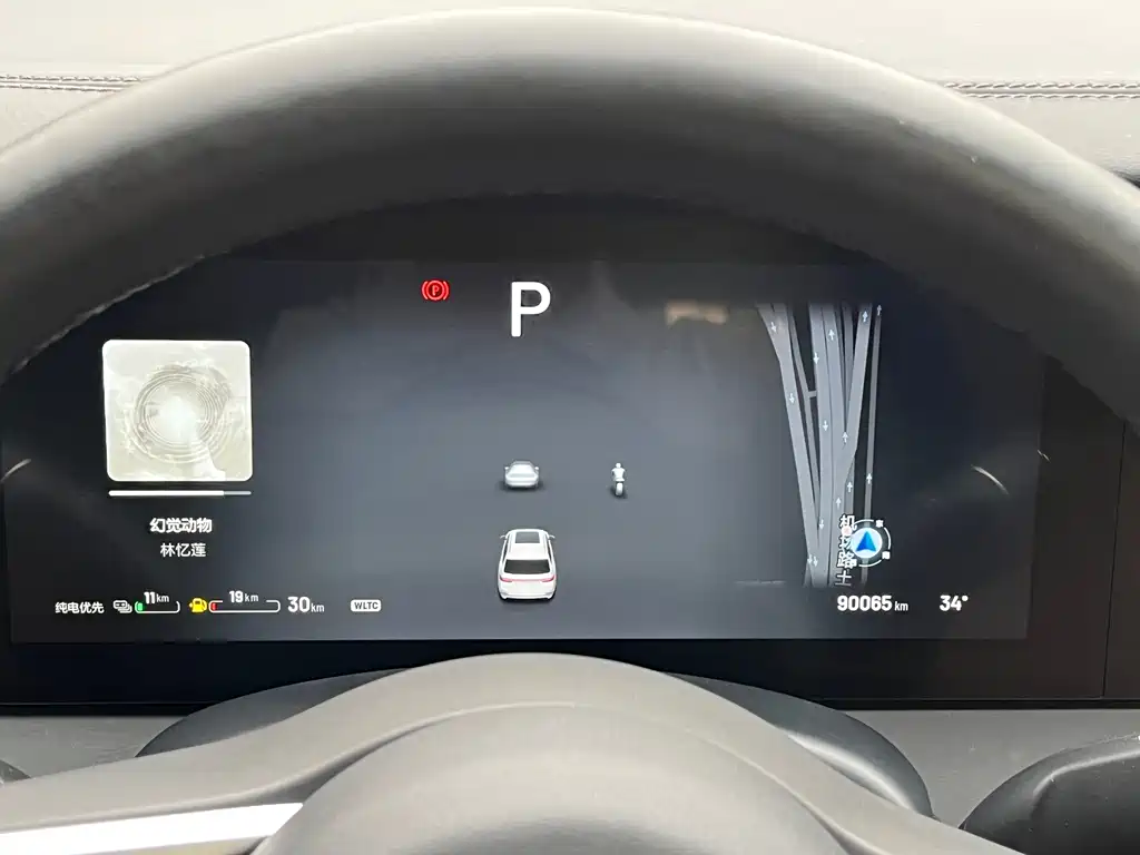 Li Auto Li ONE — миниатюра 13