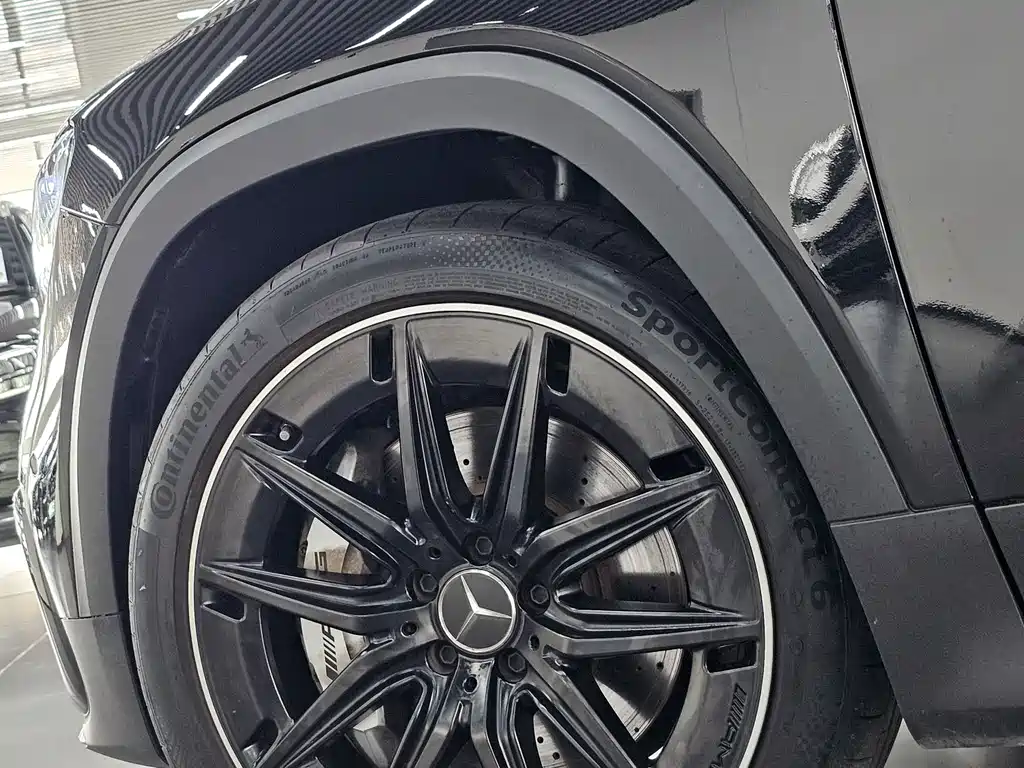 Mercedes-Benz GLB AMG — миниатюра 12