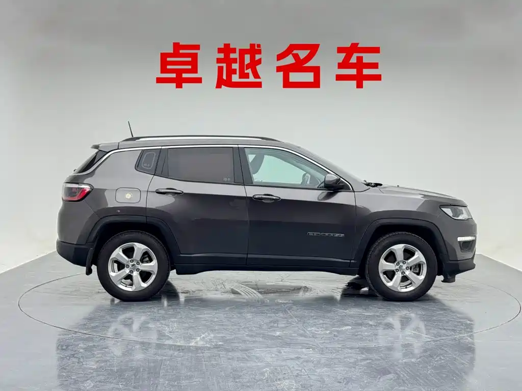 Jeep Compass — миниатюра 3