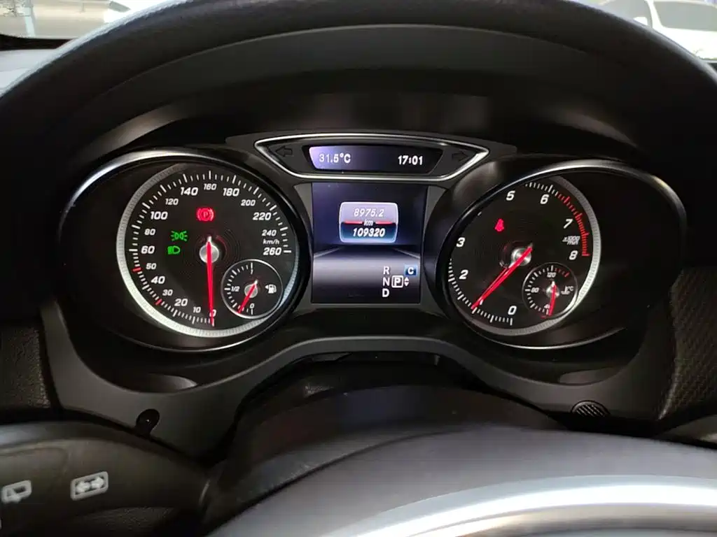 Mercedes-Benz GLA — миниатюра 12