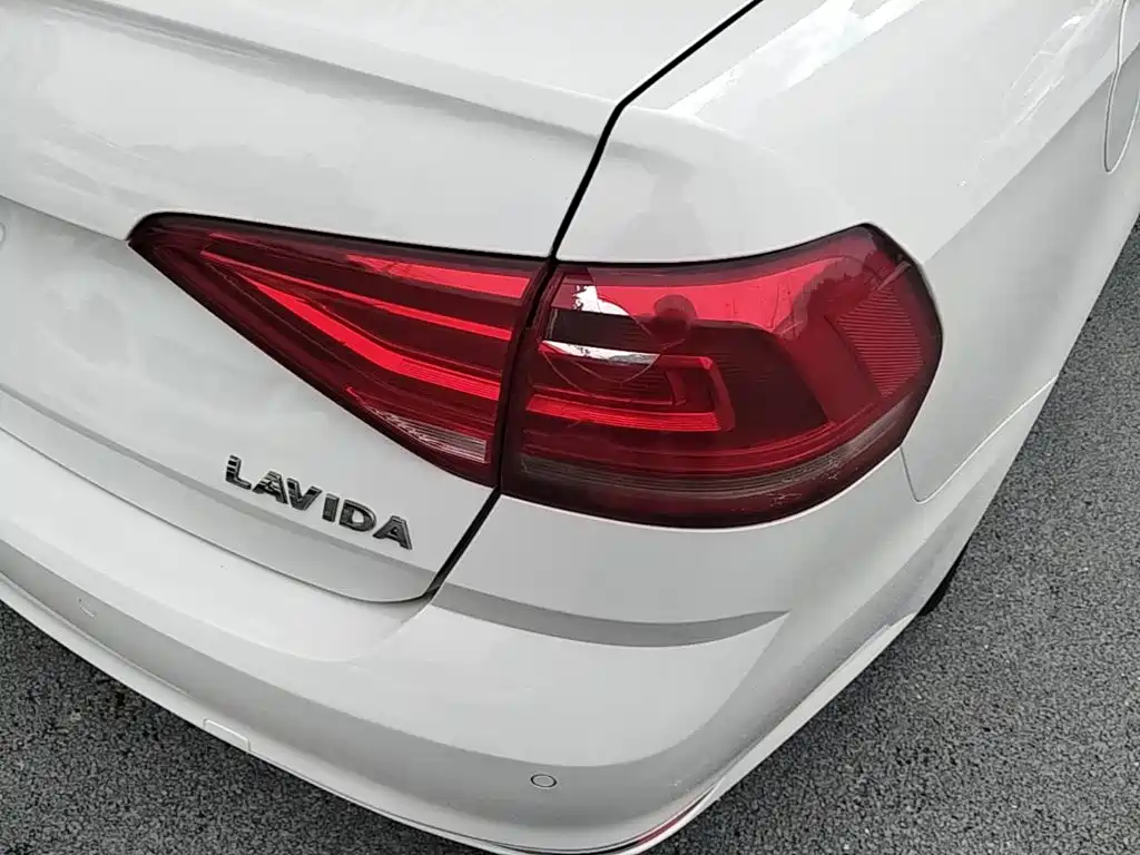 Volkswagen Lavida — миниатюра 8