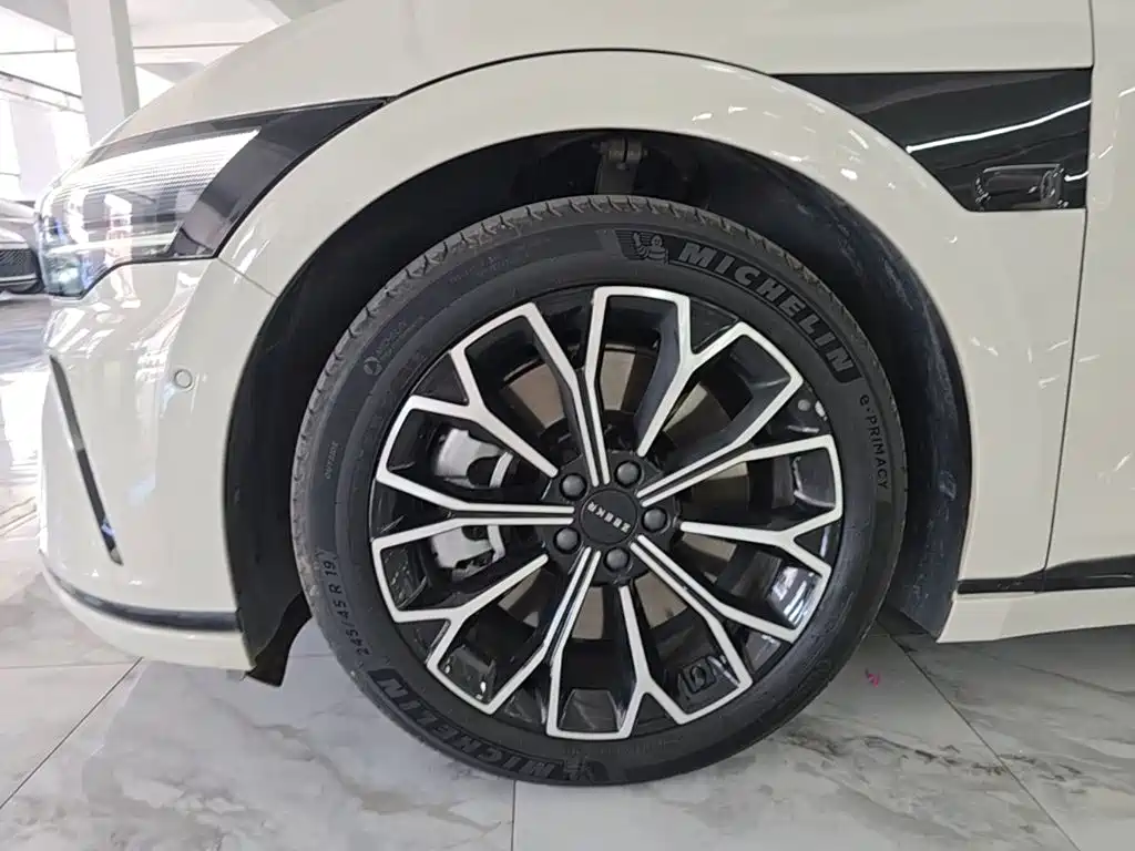 Zeekr Крайний Криптон 007 GT — миниатюра 23