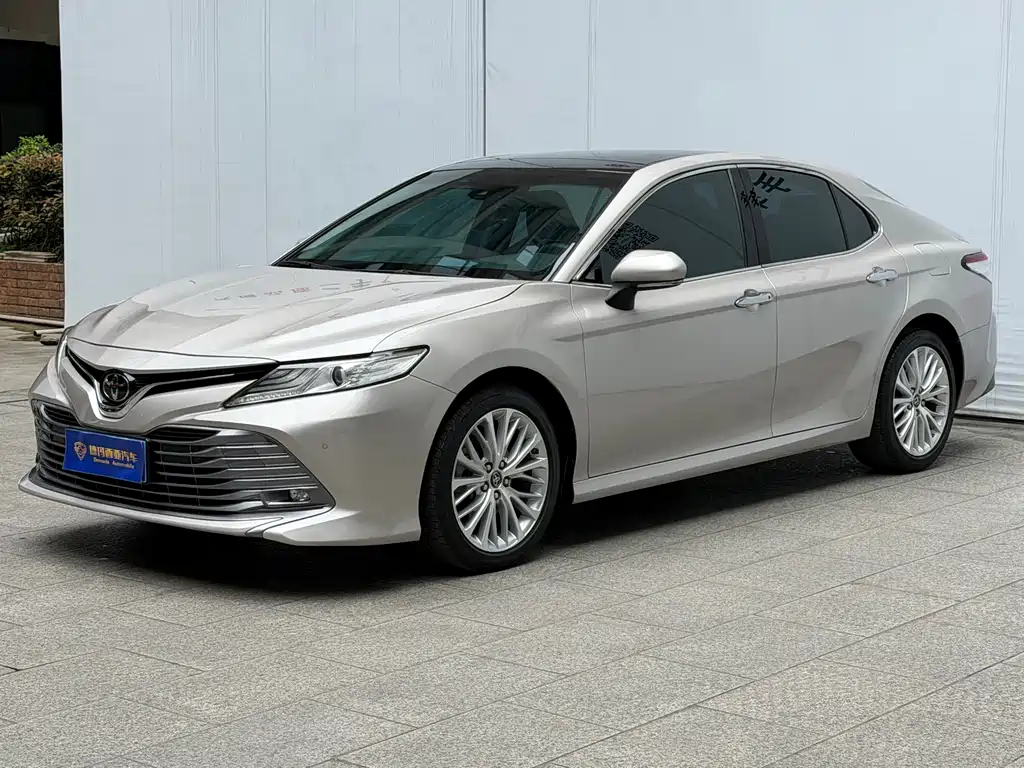 Toyota Camry 2021
