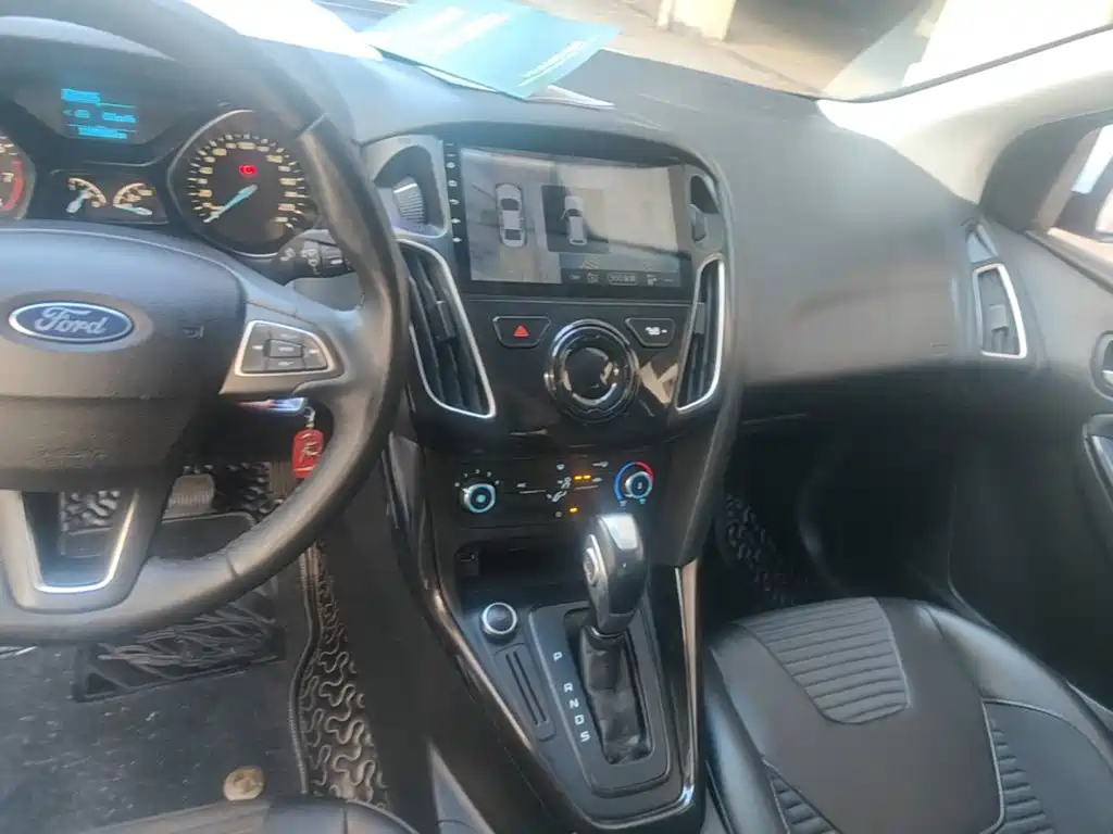 Ford Focus — миниатюра 10
