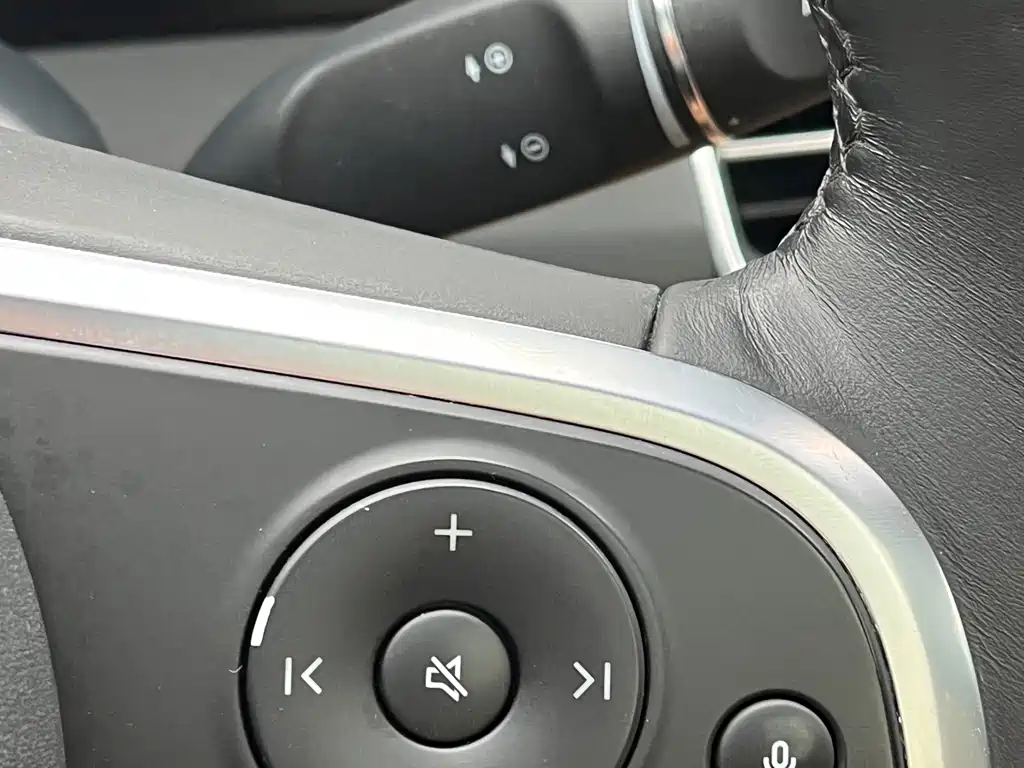 Li Auto Li ONE — миниатюра 11