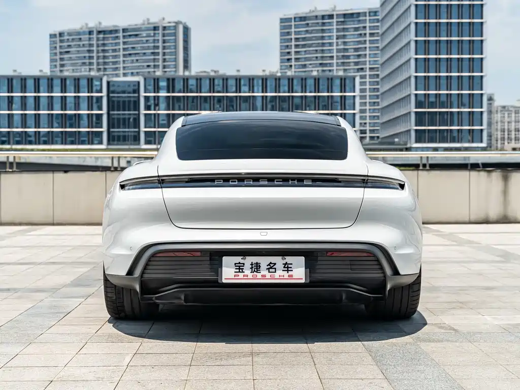 Porsche Taycan — миниатюра 3