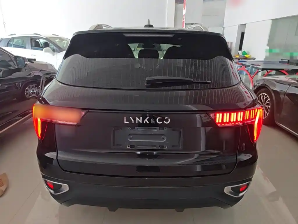 Lynk & Co 01 — миниатюра 6