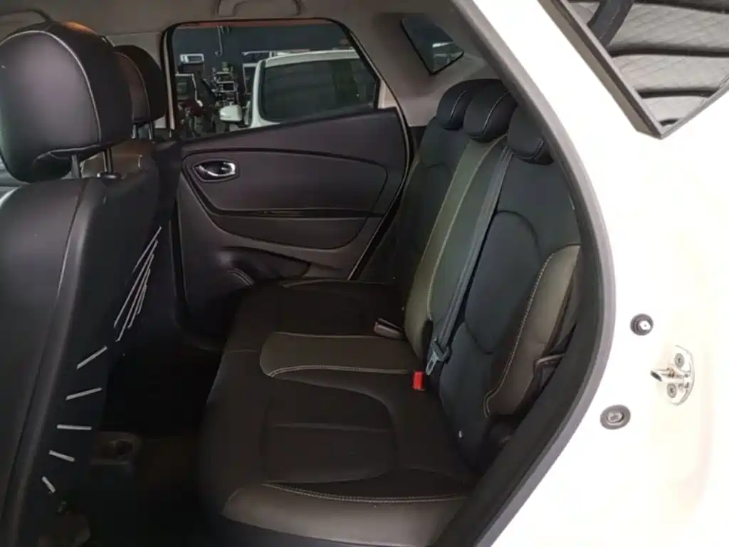 Renault Captur — миниатюра 17
