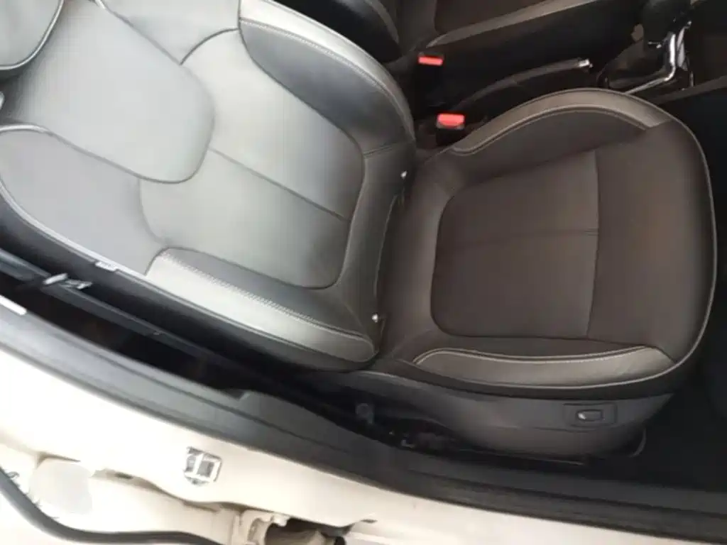 Renault Captur — миниатюра 25
