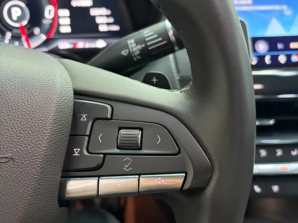 Cadillac CT5 — миниатюра 14