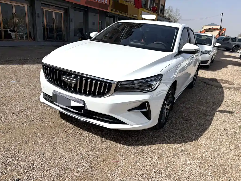 Geely Emgrand 2025