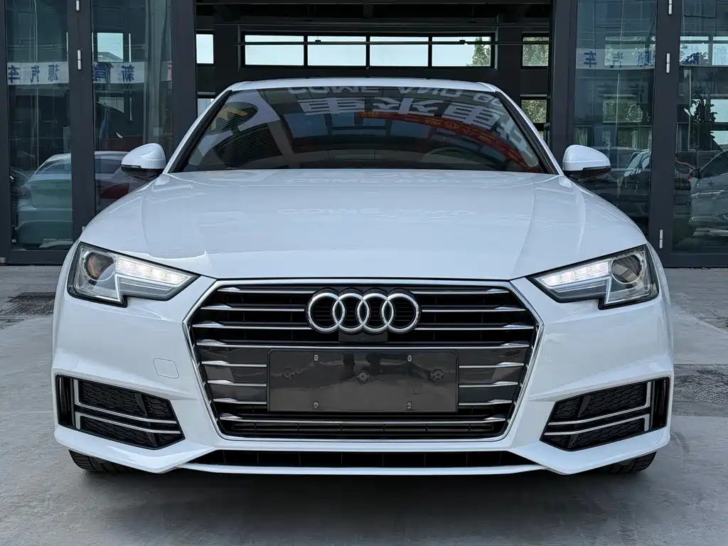 Audi A4L 2019