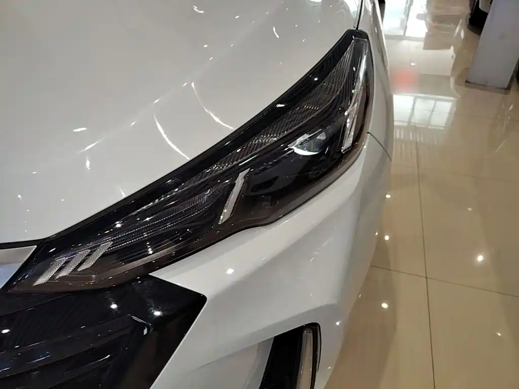 BAIC X3 — миниатюра 24