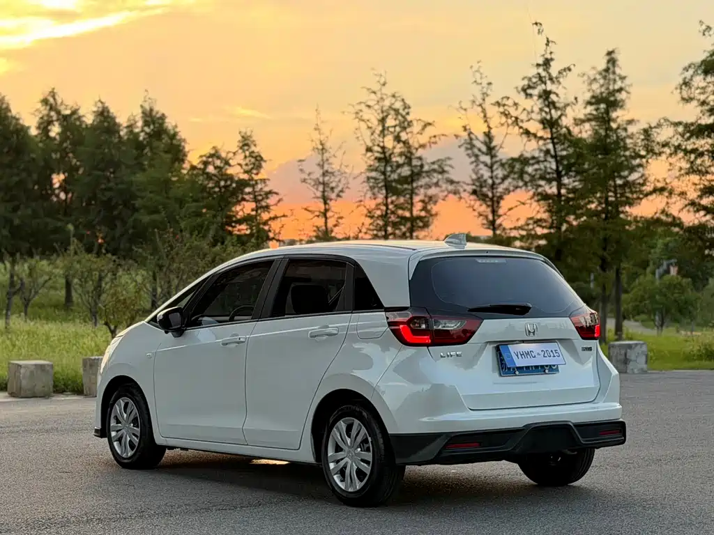 Honda Fit — миниатюра 18