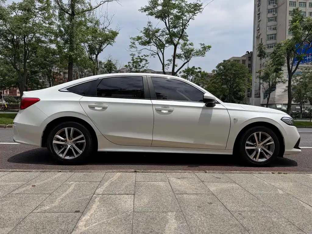 Honda Civic 2022 180TURBO CVT