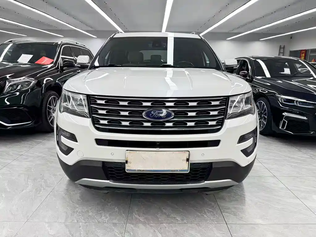 Ford Explorer (Import) — миниатюра 2