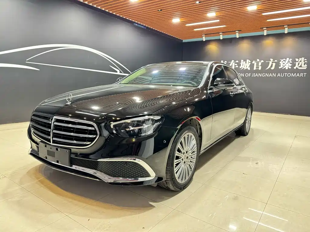 Mercedes-Benz E-Class 2022
